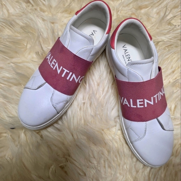 Valentino White and Red Sneakers - Picture 4 of 4